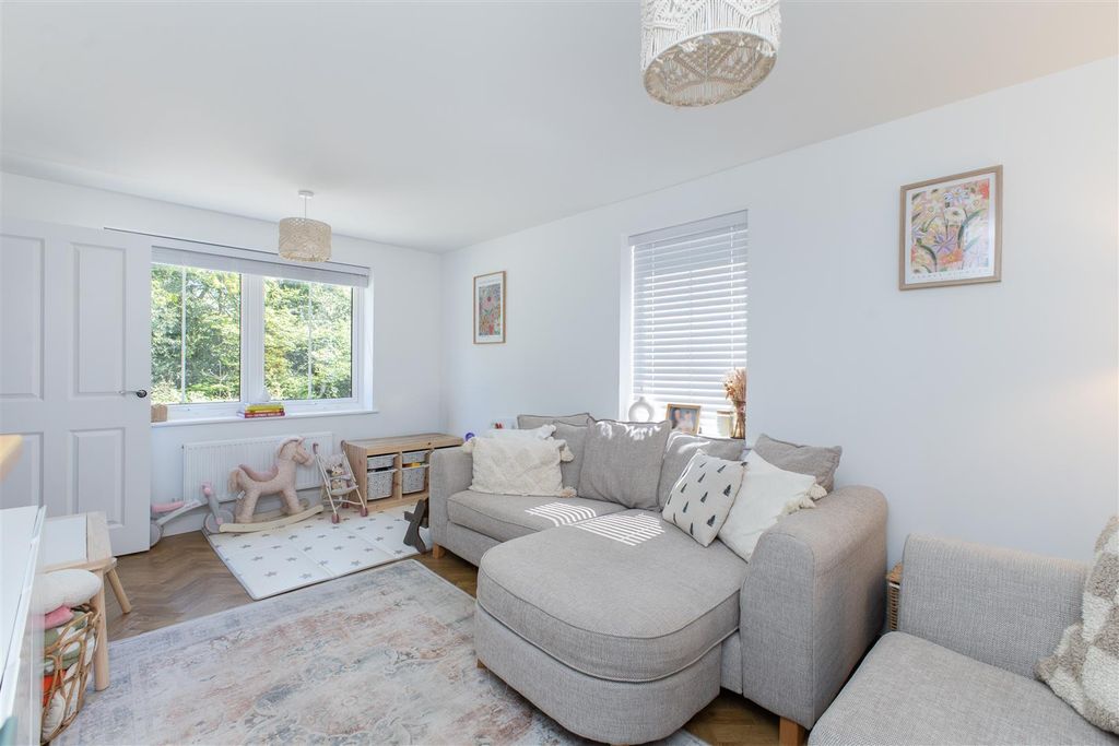 Property photo 3 of 19 Stewartclose(26).Jpg