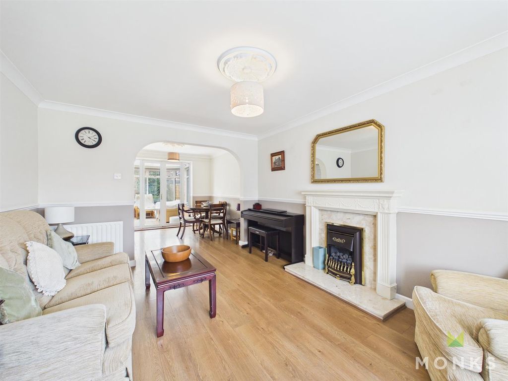 Property photo 2 of 19 Cam01520G0-Pr0350-Still008.Jpg