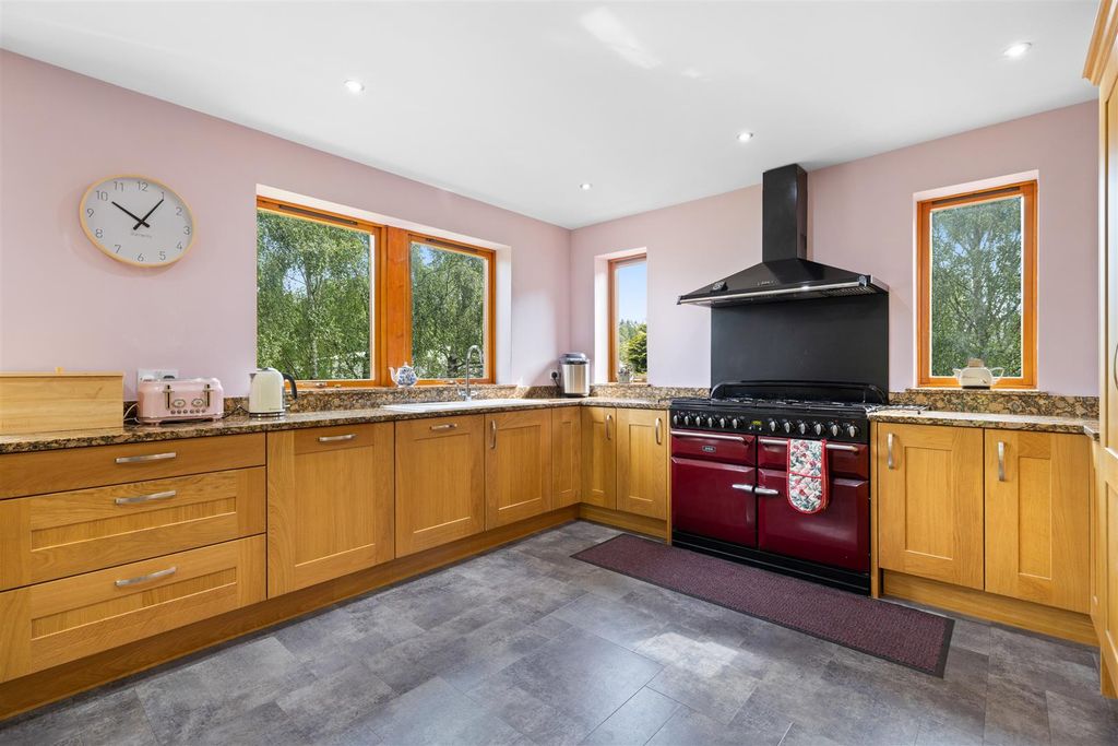 Property photo 3 of 35 4F8A6556.Jpg