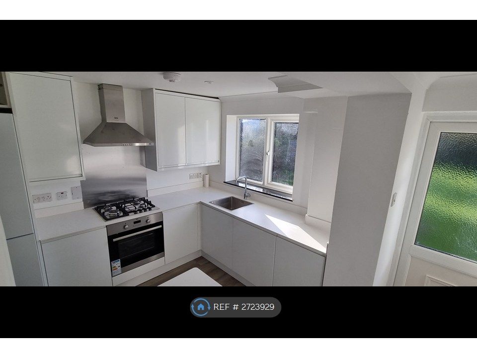 Property photo 3 of 26