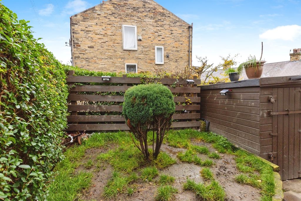 Property photo 2 of 8