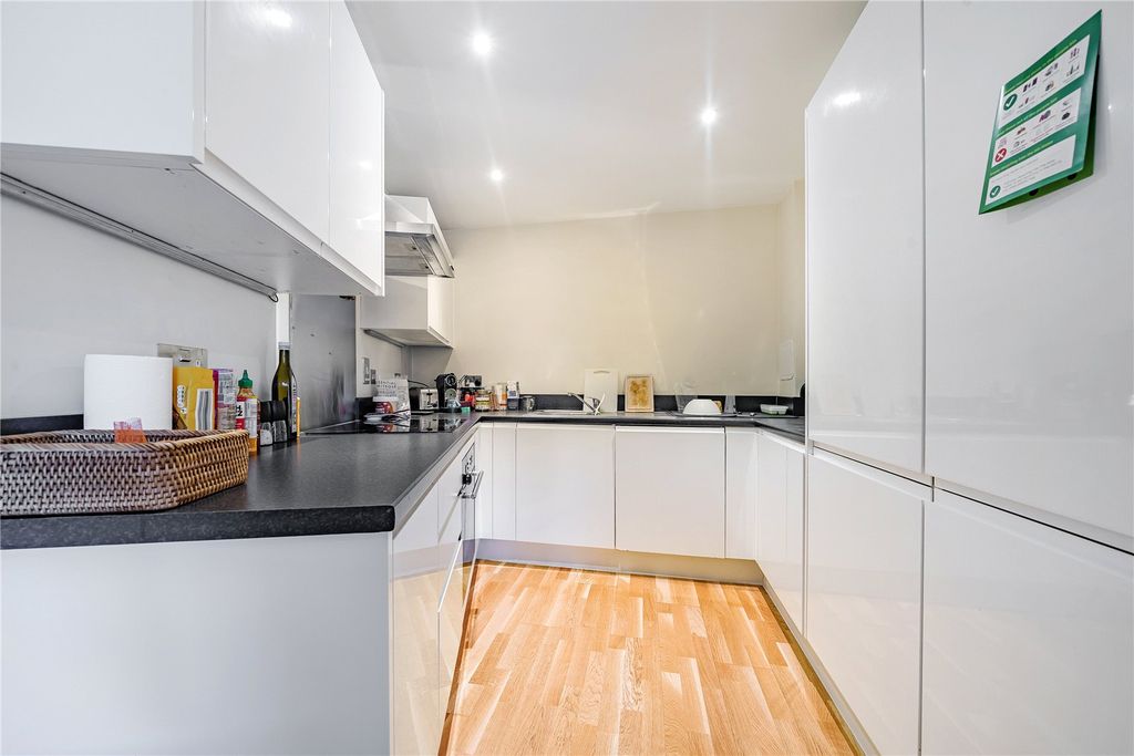 Property photo 3 of 14 Picture No. 06