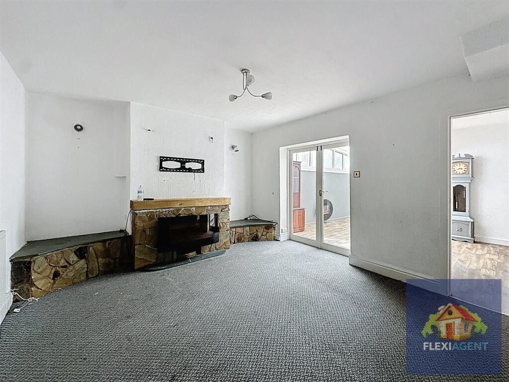 Property photo 3 of 24 4310304