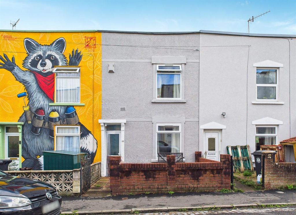 Property photo 1 of 13 1 - Two Bedroom Terraced House.Png