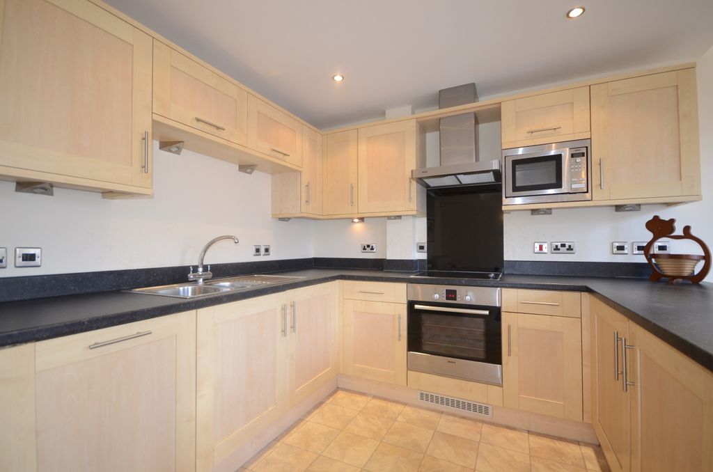 Property photo 3 of 13 3
