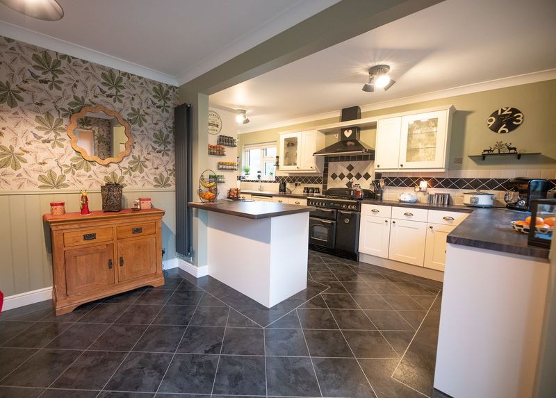 Property photo 2 of 22 Photo 12