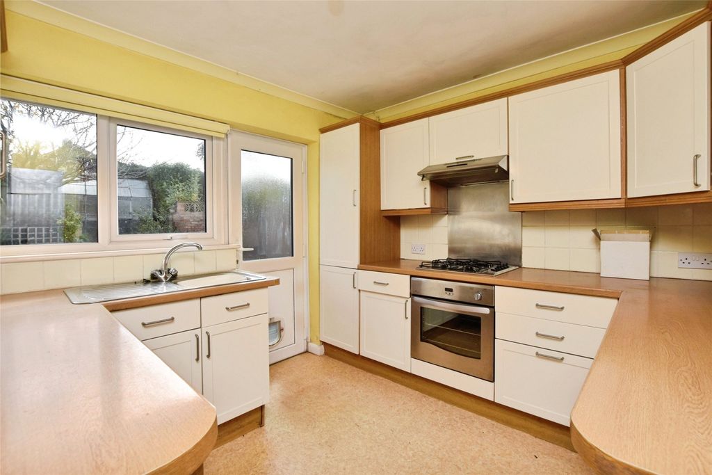 Property photo 2 of 13 Kitchen