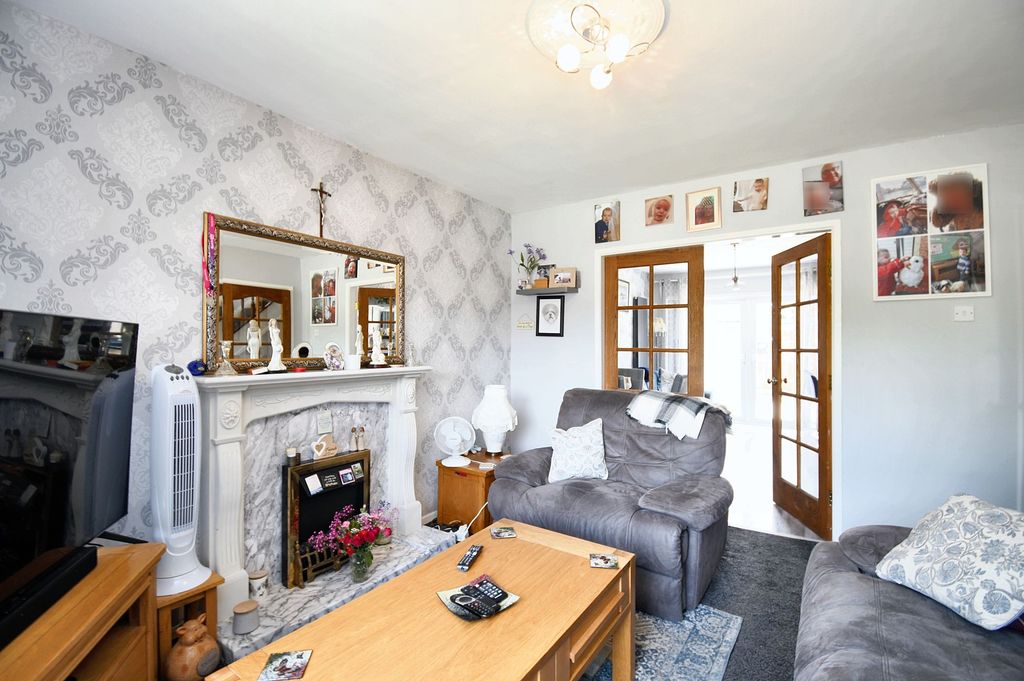 Property photo 3 of 21
