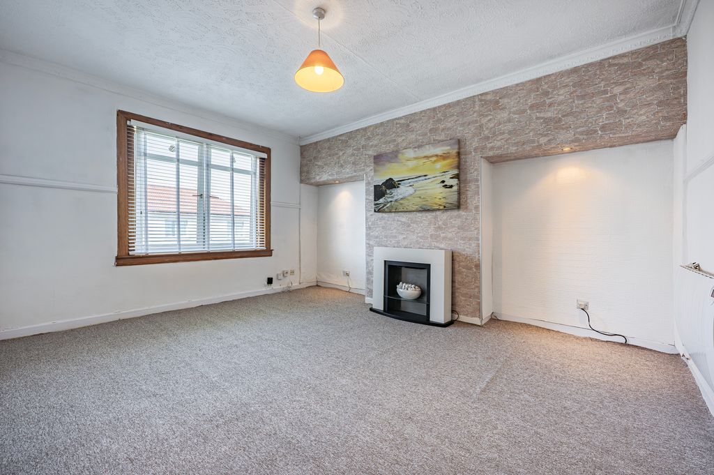 Property photo 3 of 26