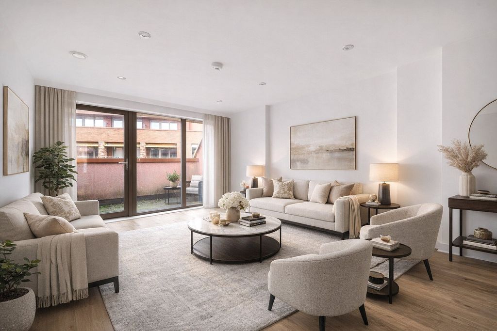 Property photo 2 of 8 Picture No. 17