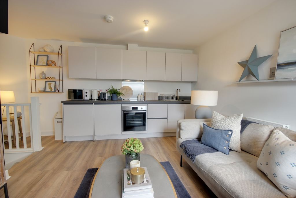 Property photo 3 of 15 1 Living Kit C