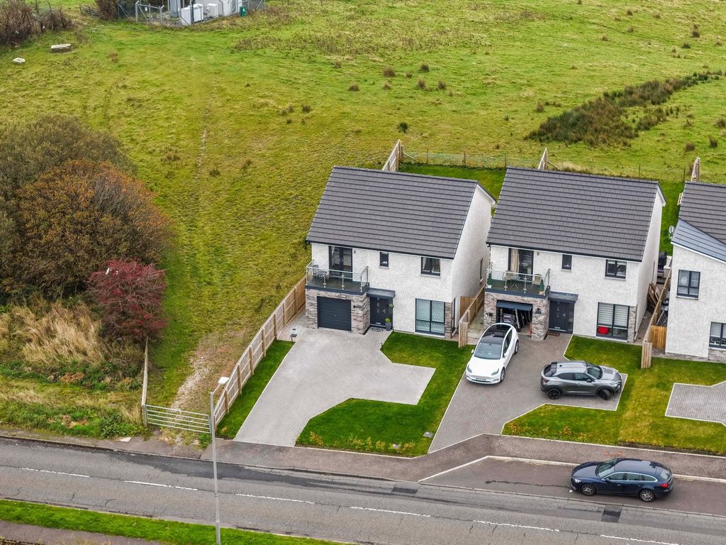 Property photo 3 of 45