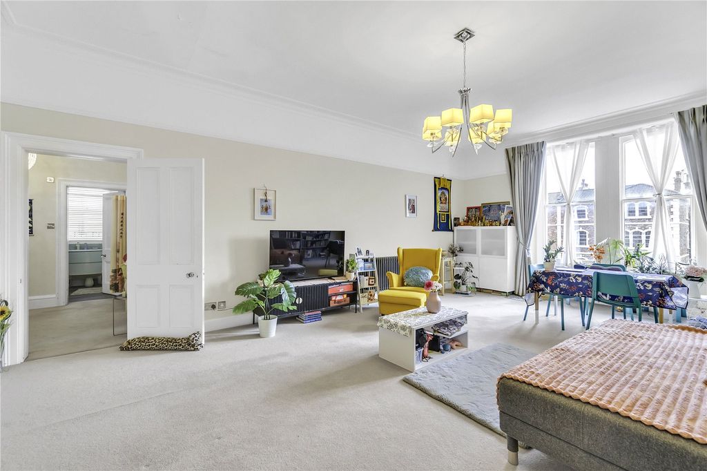 Property photo 2 of 17 Picture No. 55