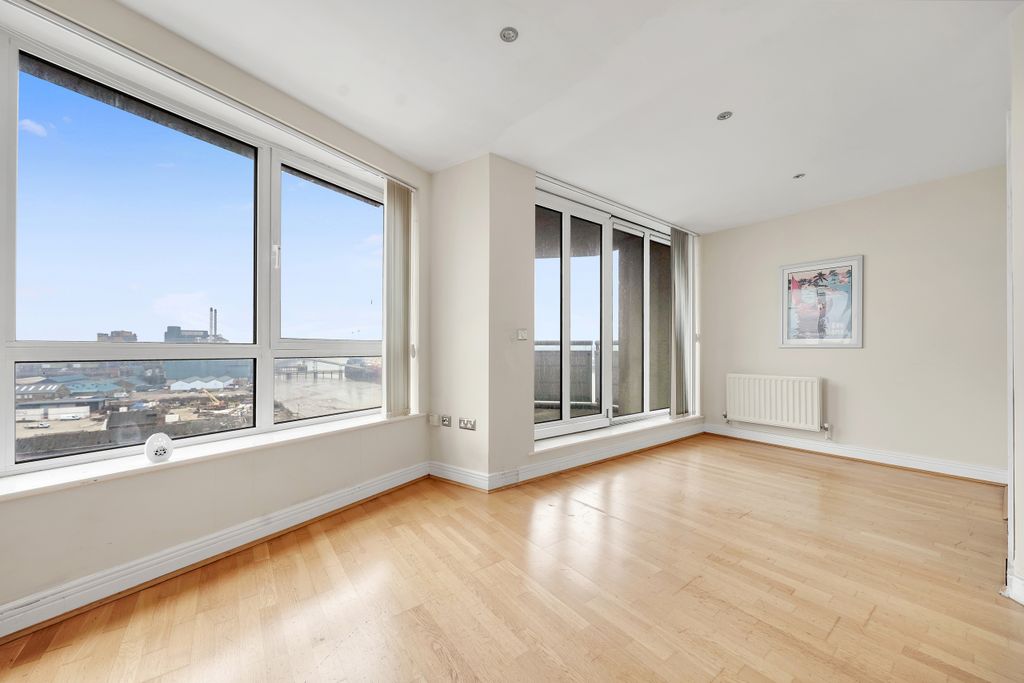 Property photo 1 of 13 Sug07399