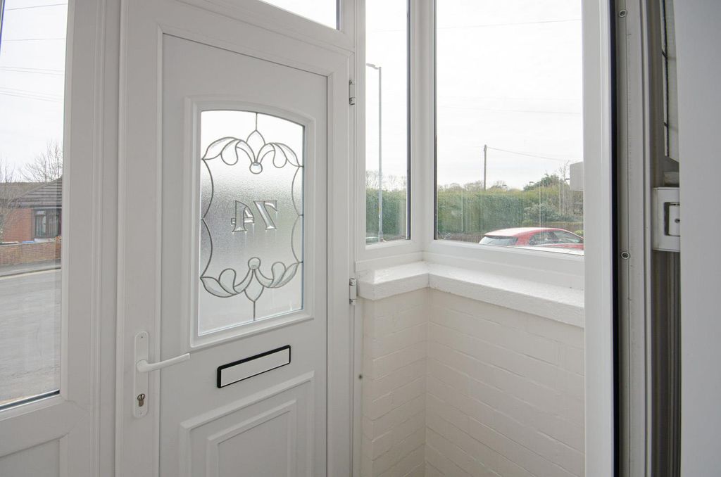 Property photo 3 of 36