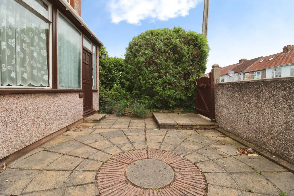 Property photo 3 of 20 Pbox-Img.Jpg
