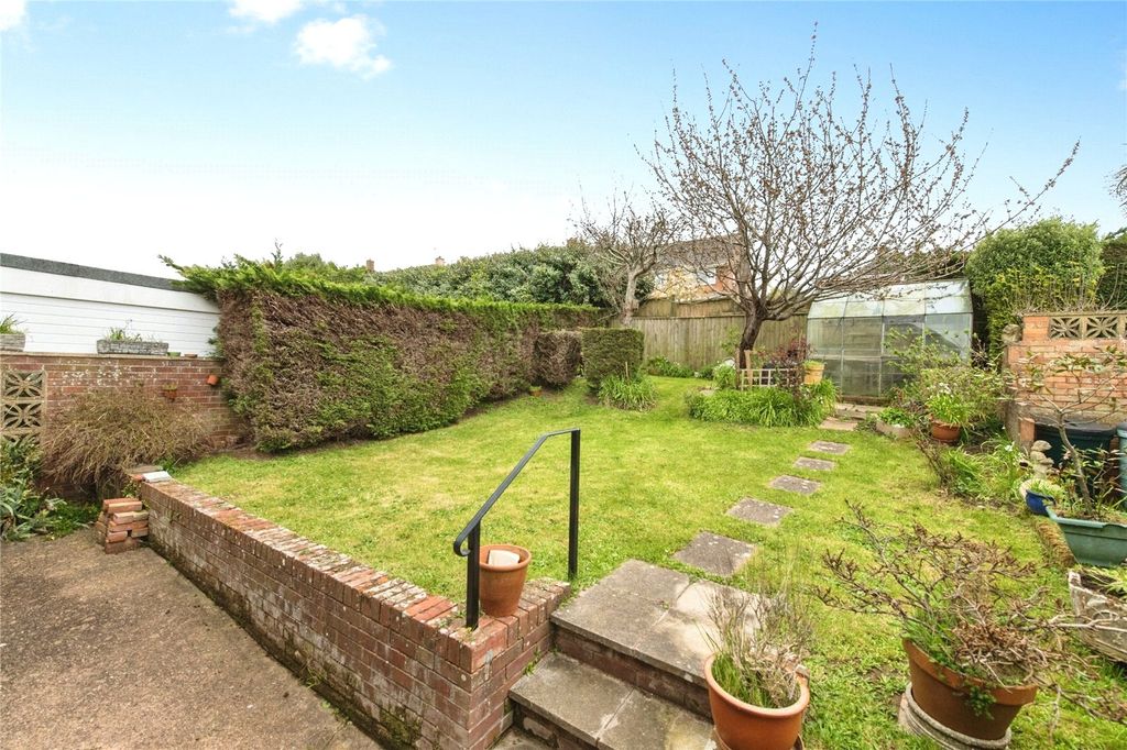 Property photo 2 of 18 Picture No. 14
