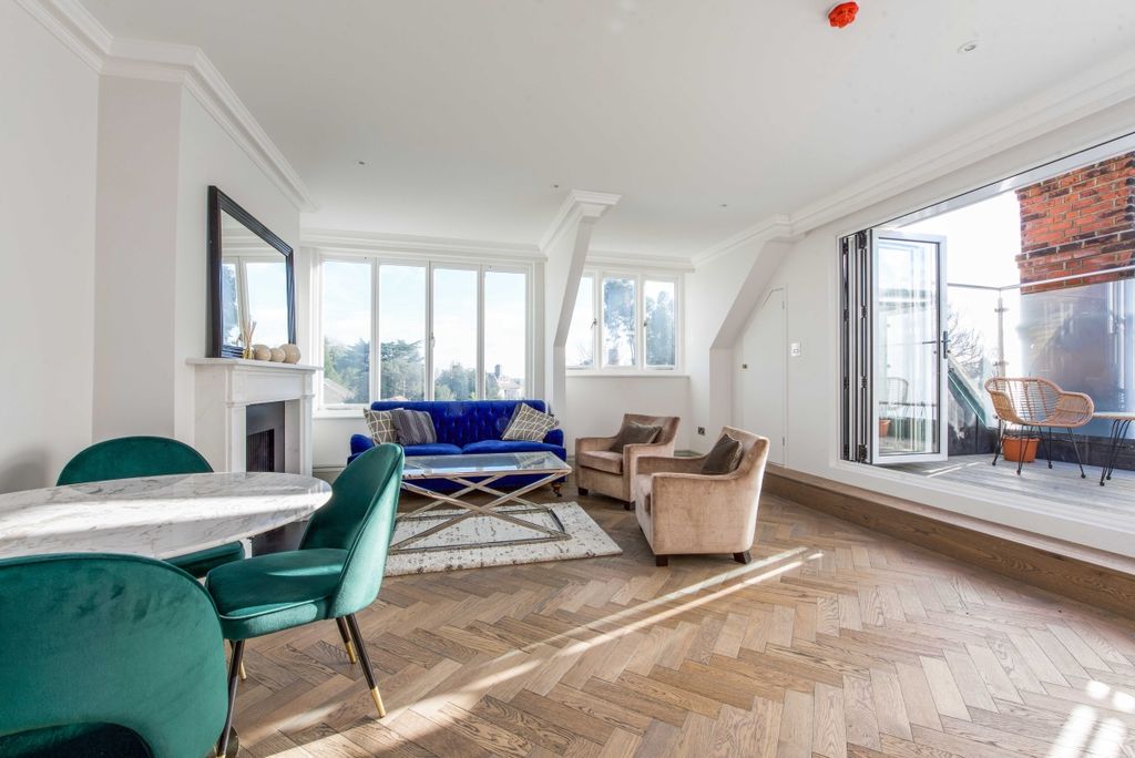 Property photo 2 of 20