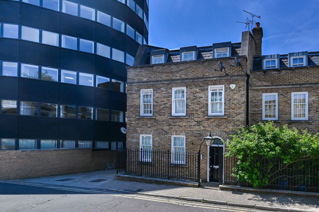 Property photo 1 of 1