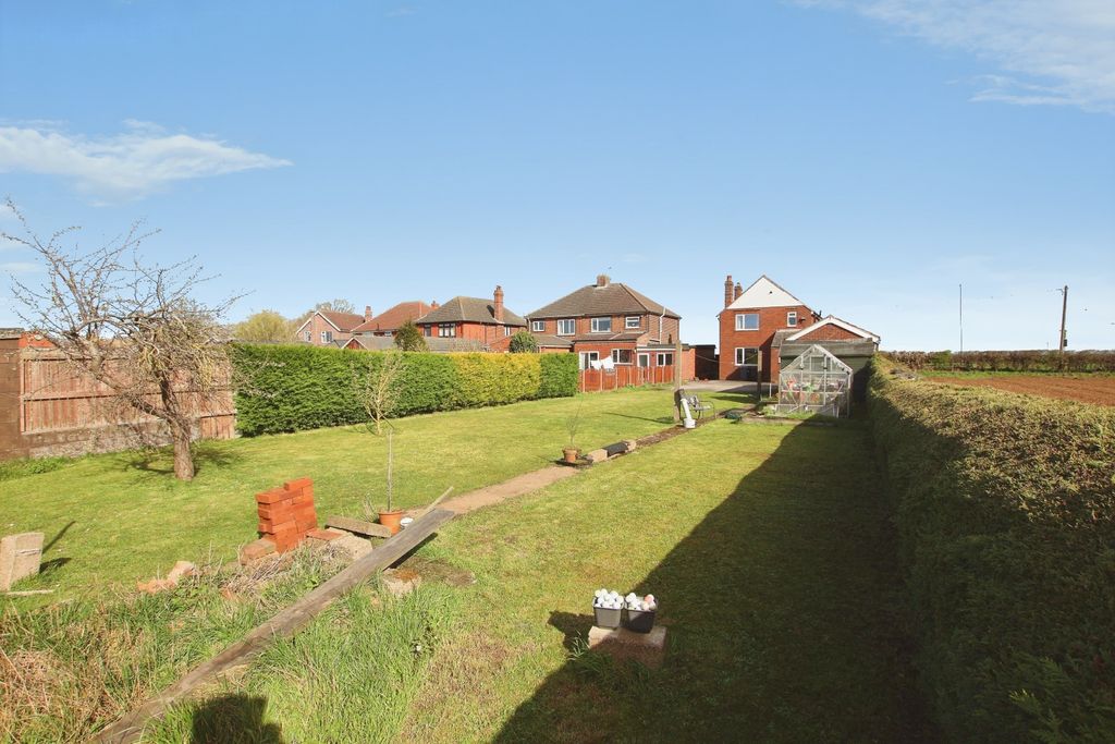 Property photo 3 of 18 5000712