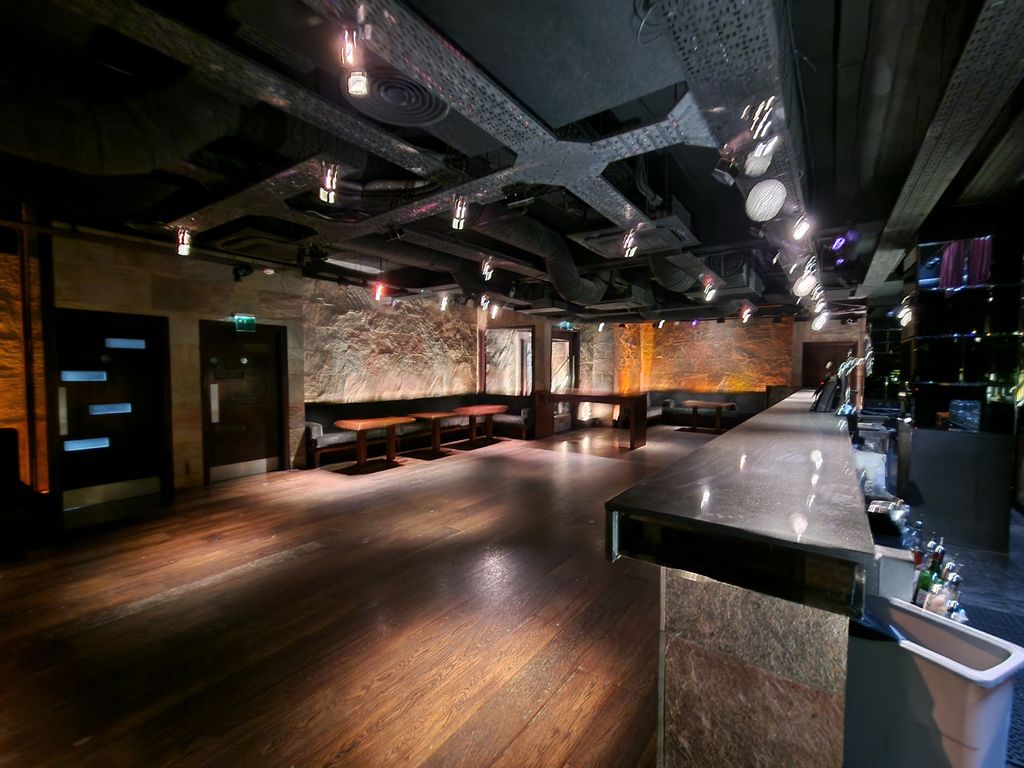 Property photo 1 of 9 Open Plan