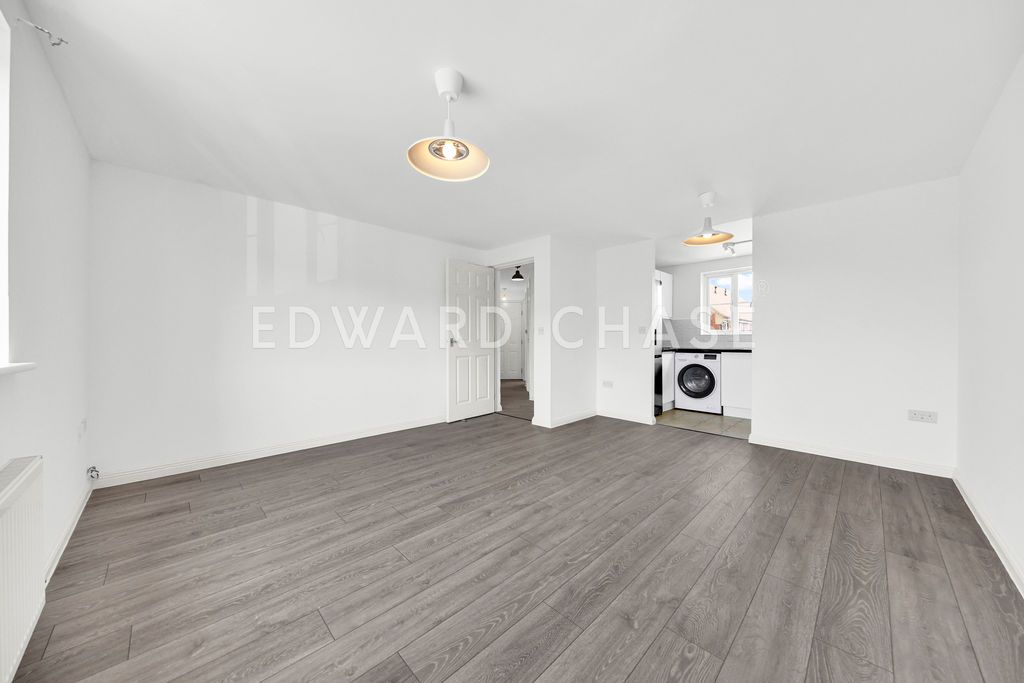 Property photo 2 of 15 Photo 10