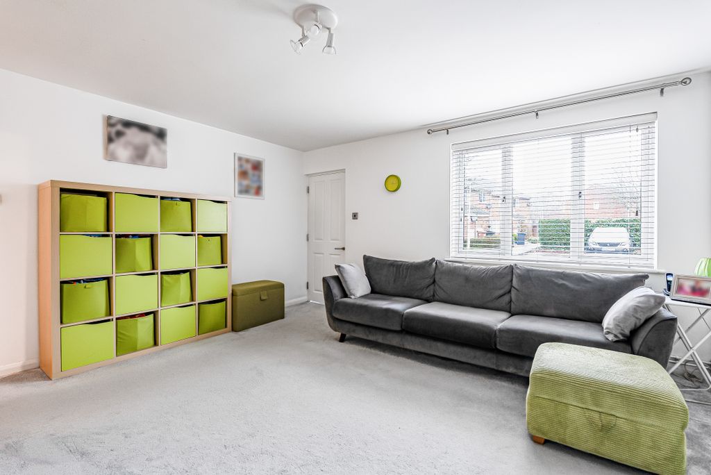 Property photo 2 of 12 Living Room