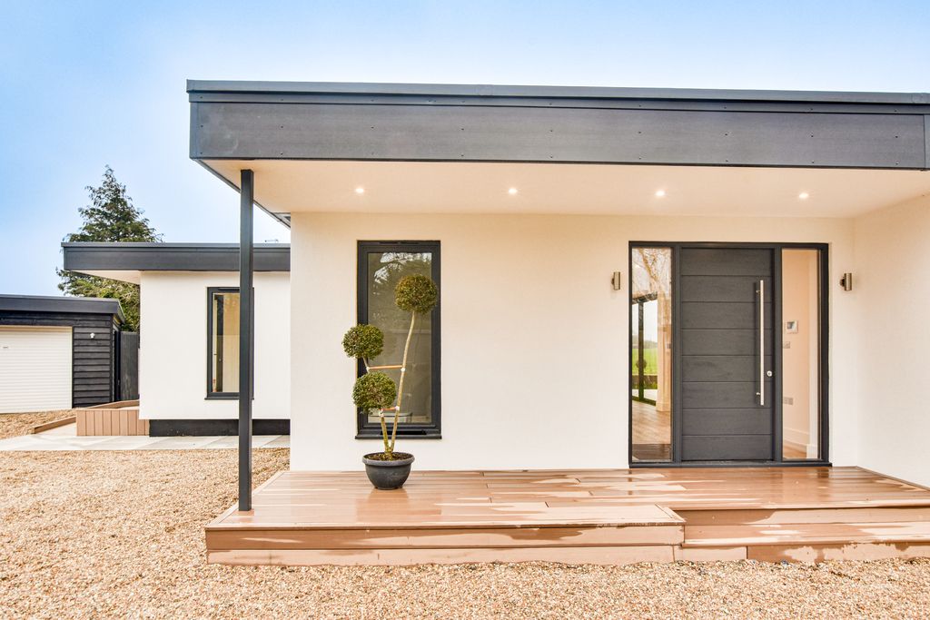 Property photo 1 of 35 Dsc_0046-Dsc_0048