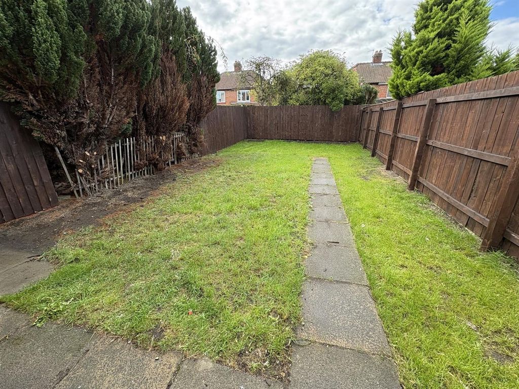 Property photo 3 of 17 Rear Garden