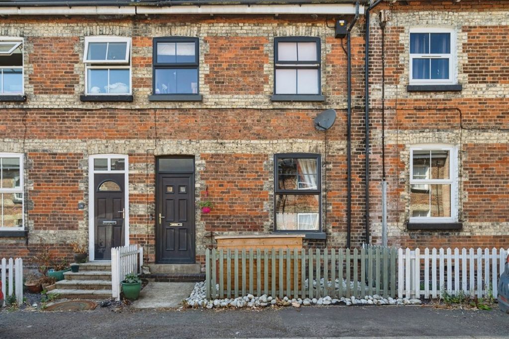 Property photo 1 of 19