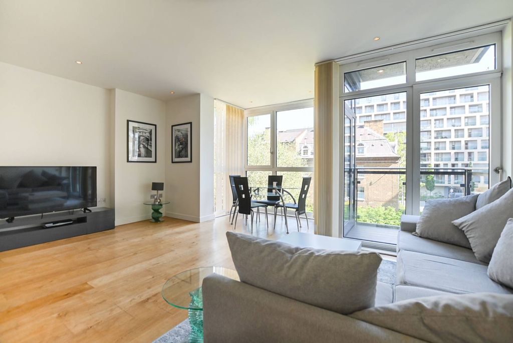 Property photo 2 of 9