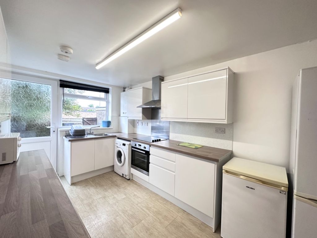 Property photo 3 of 8 4A186099-2B27-41Ae-9092-F8D443B41A21