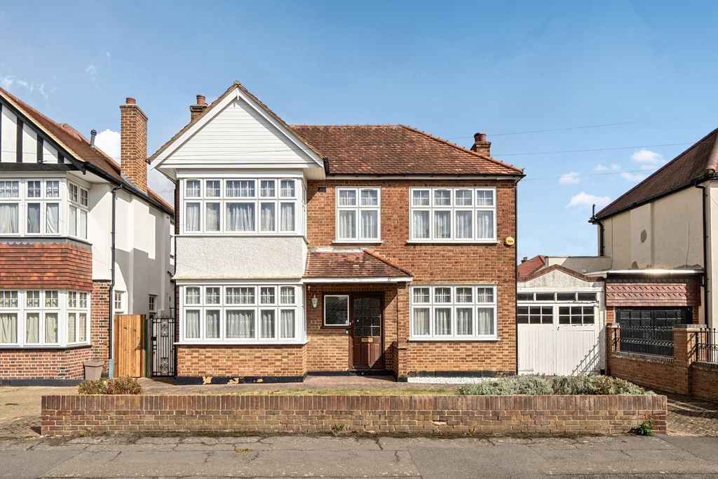 Property photo 1 of 10 1353623-19-68c2Aa...