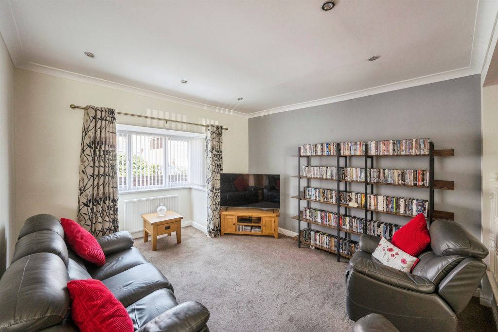 Property photo 3 of 17