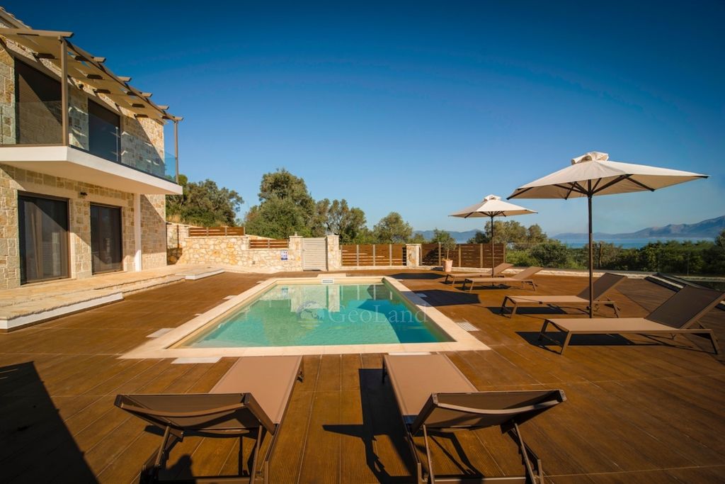 Property photo 3 of 38