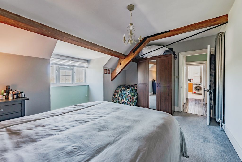 Additional image 14 of 2 bed flat for saleEastbourne Road, Godstone RH9