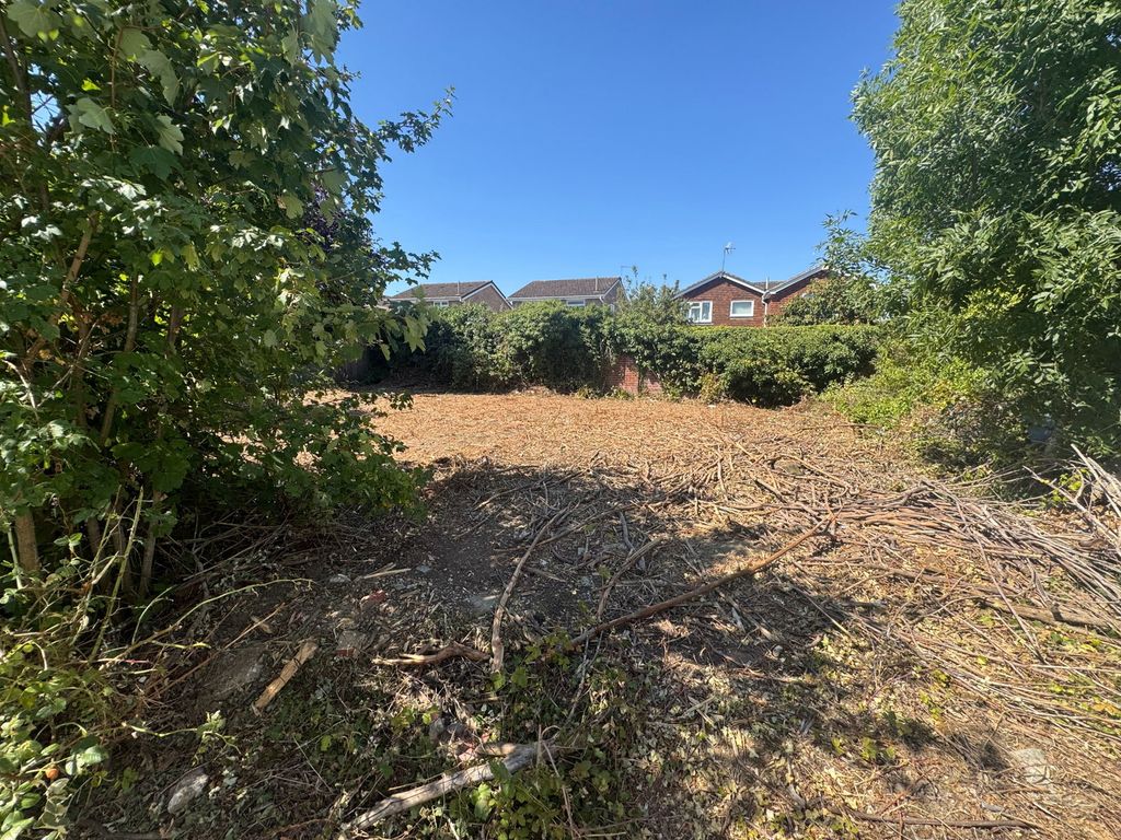 Property photo 1 of 3