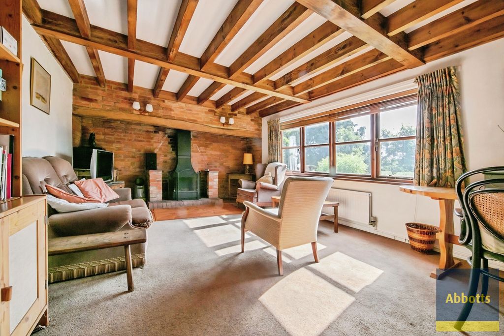 Property photo 3 of 8