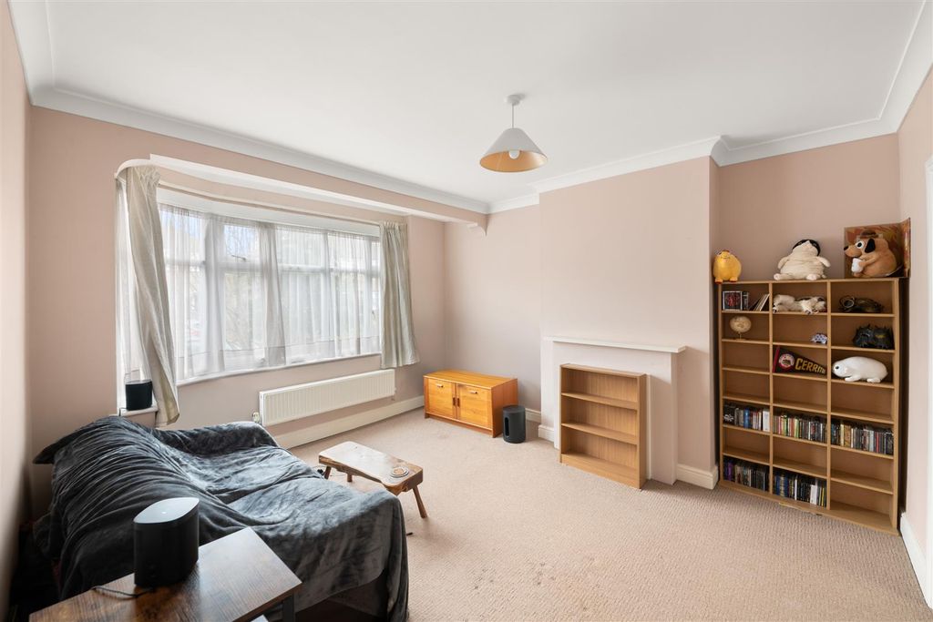 Property photo 3 of 16