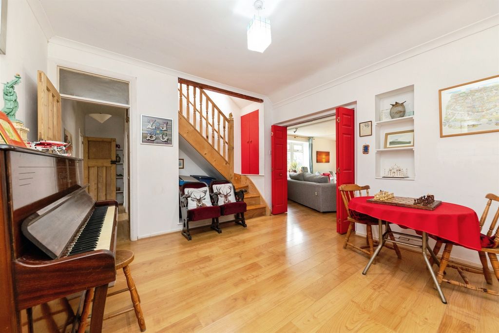 Additional image 9 of 5 bed detached bungalow for saleNorth Avenue, Letchworth Garden City SG6