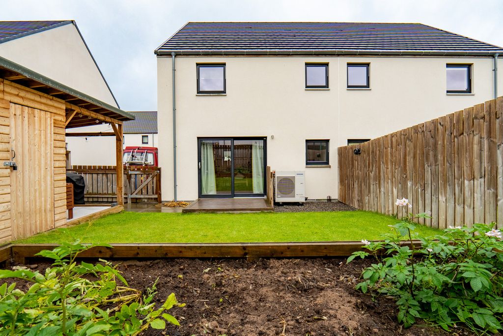 Property photo 1 of 34