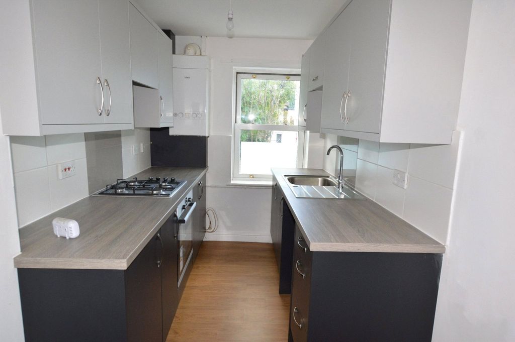 Property photo 2 of 10 Picture No. 03