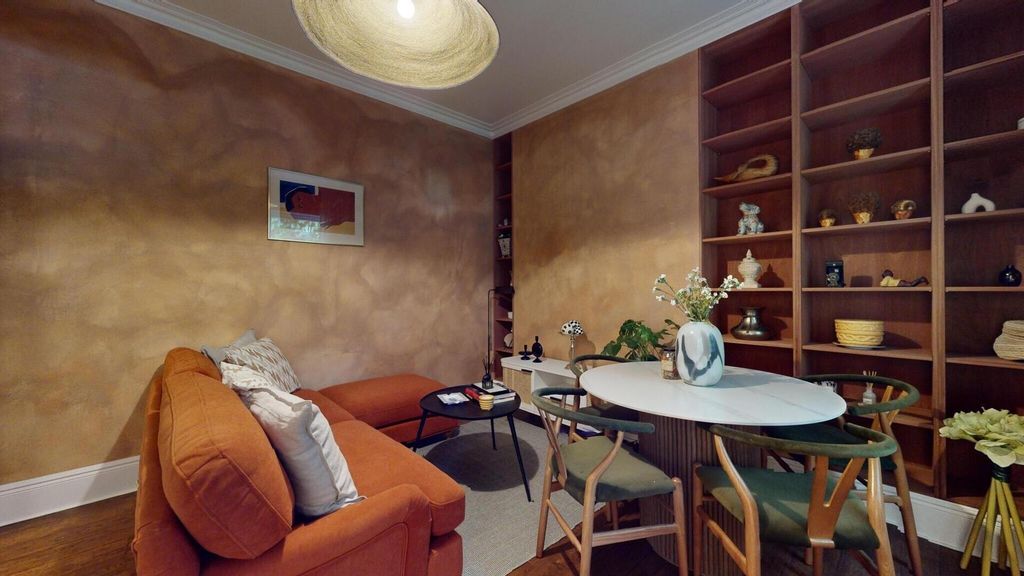 Property photo 1 of 12 Living Room