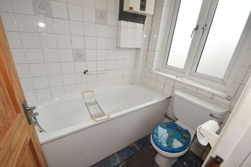 Property photo 3 of 10 Photo 2