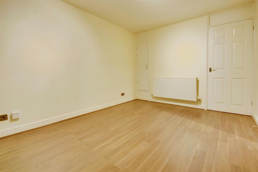 Property photo 3 of 6 F733587B-_Ni5W0Pbxhtqbjf7Atgj4Rp3Pm4.Jpg