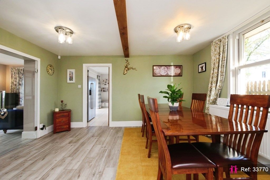 Property photo 3 of 33