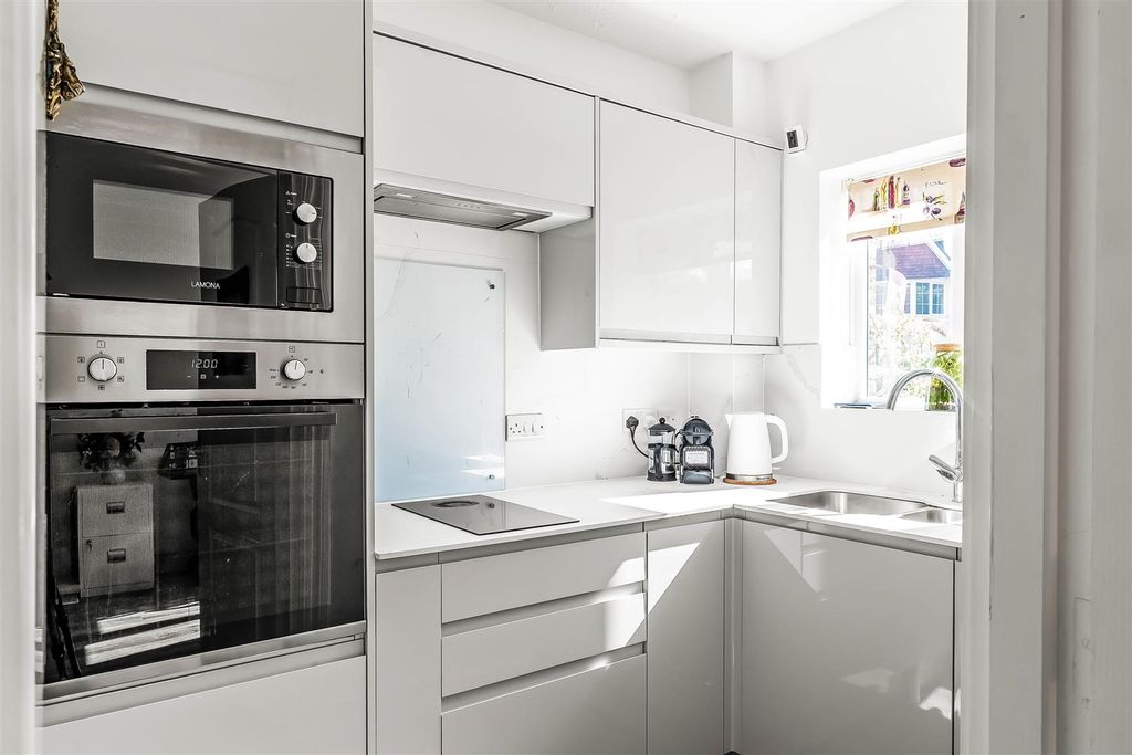 Property photo 2 of 16 1-Beatrice-Lodge-11.Jpg