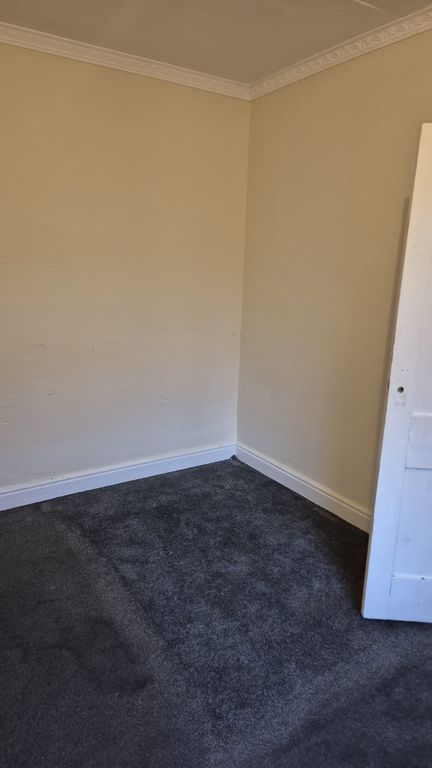 Property photo 3 of 12 Gallery