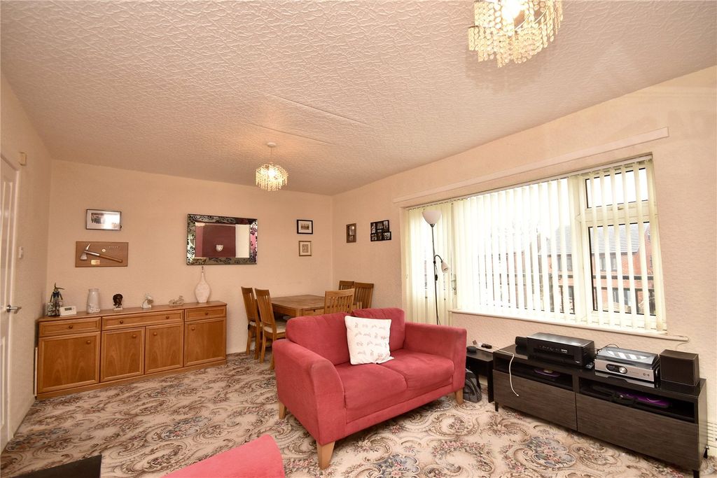 Property photo 3 of 17 Picture No. 16