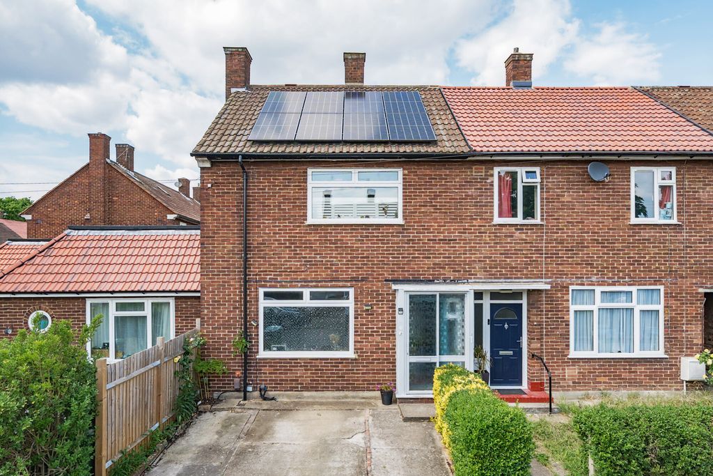 Property photo 2 of 17 External